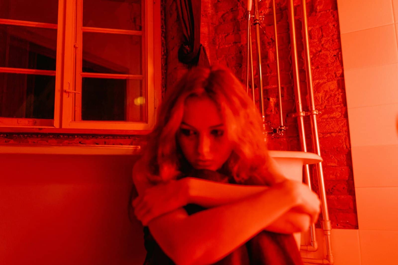 A woman wondering why does anxiety get worse at night