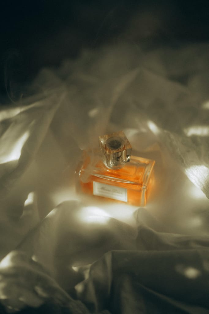 A blurred vision of a perfume